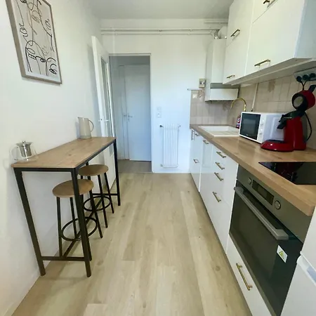 - Box Gourmande -parking -clim Apartamento *